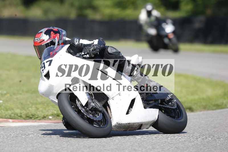 /44 09.08.2025 Plüss Moto Sport ADR/Freies Fahren/297